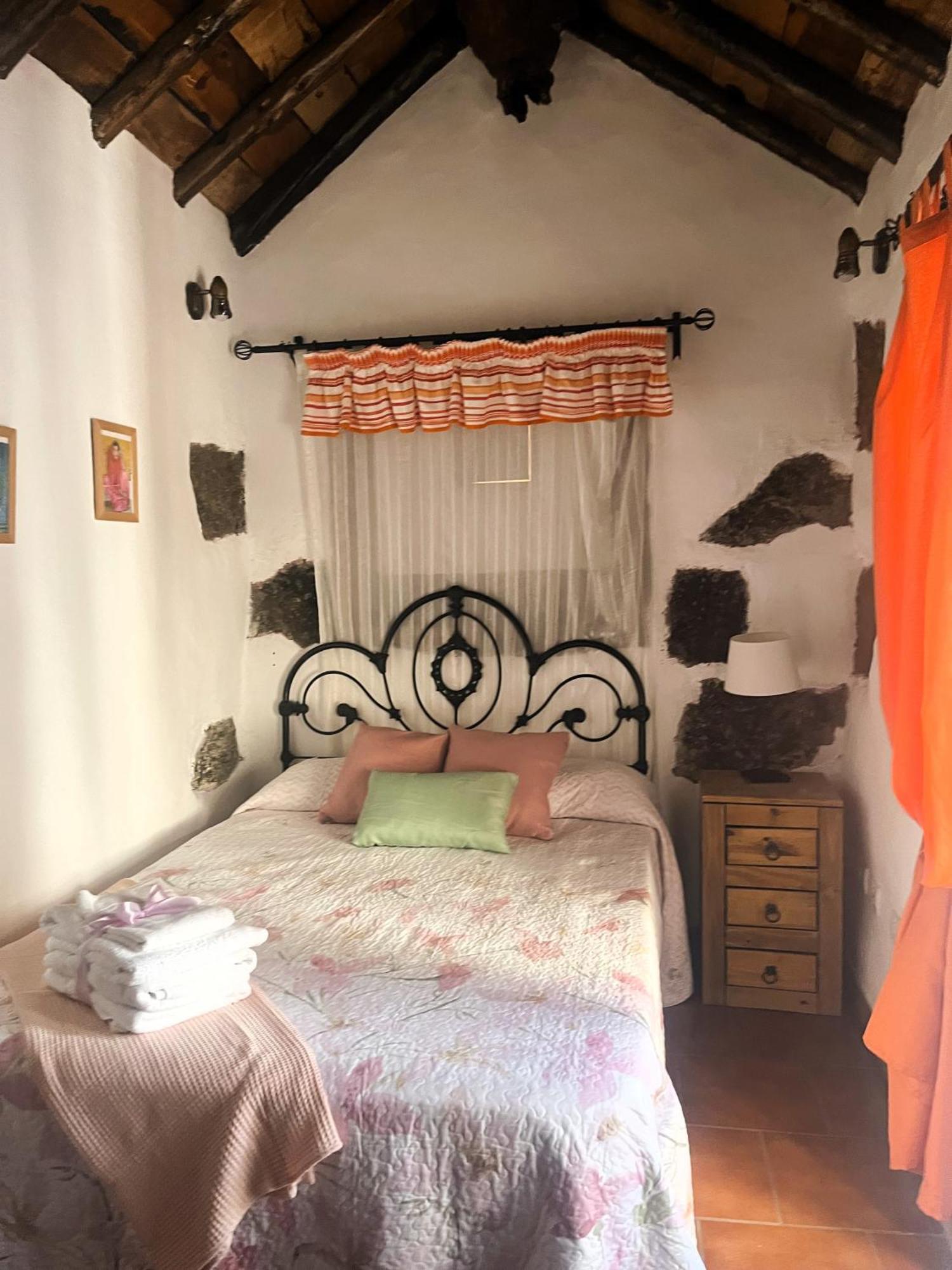 Gasthaus Stunning Rustic House El Pinar & Wifi Exterior foto